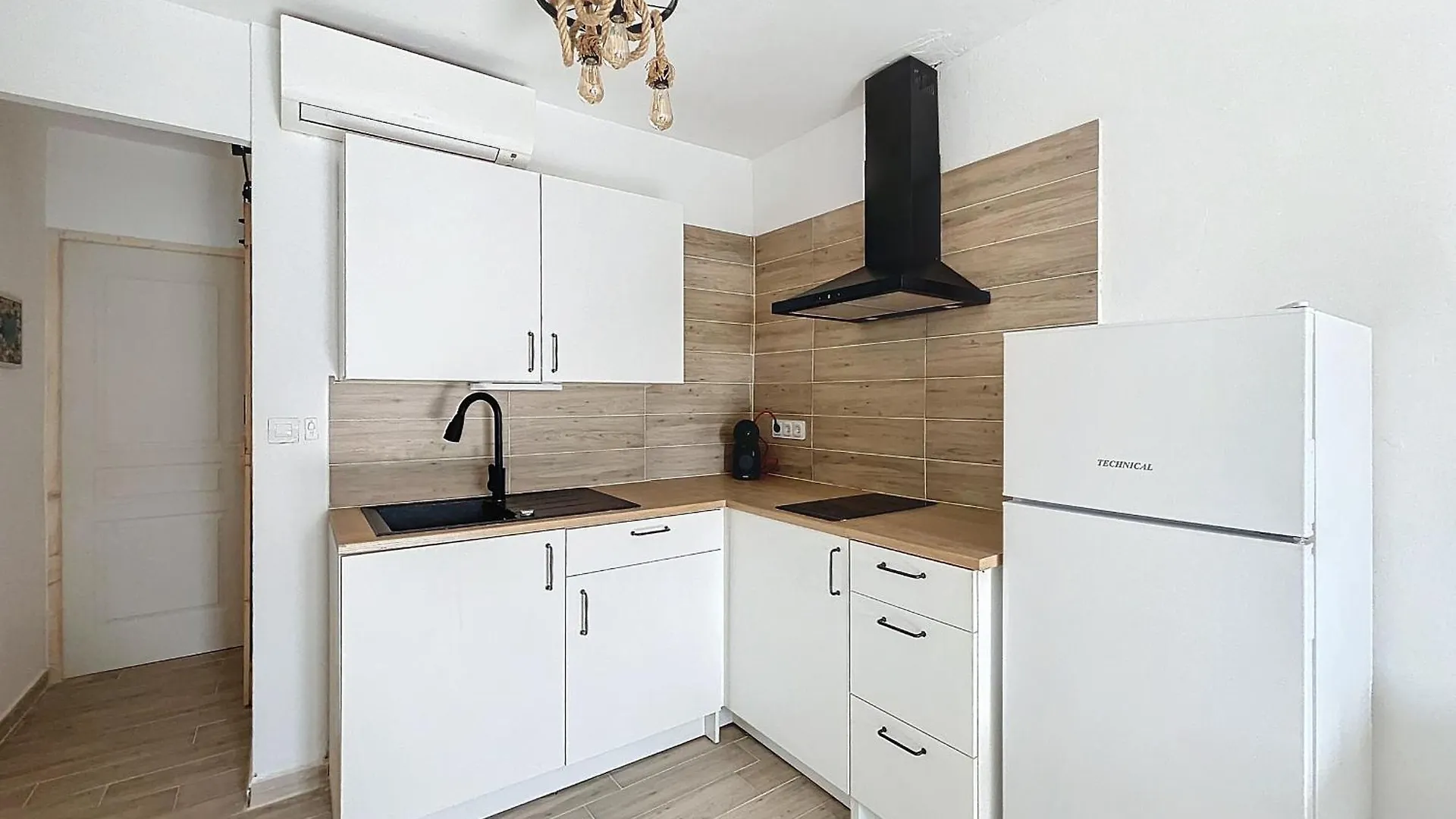 Appartamento Appartement Pour 4, Renove, Climatise, Aux Saintes-Maries-De-La-Mer - Fr-1-475-152